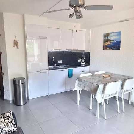 Studio "La Mer" A Bormes-Les-Mimosas Exteriör bild