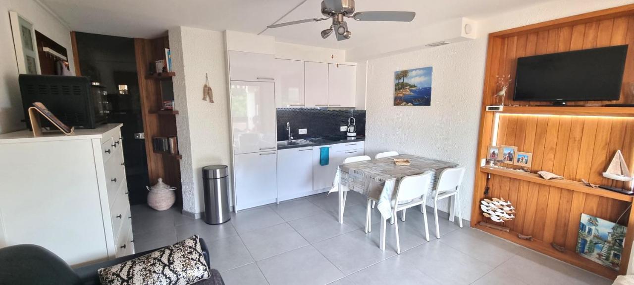 Studio "La Mer" A Bormes-Les-Mimosas Exteriör bild